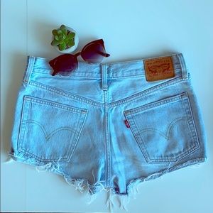 Levi’s High Rise Shorts 501